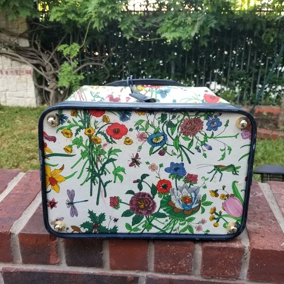 Vintage Rare Gucci White Flora Train case style Boston Vanity handbag - Picture 9 of 16